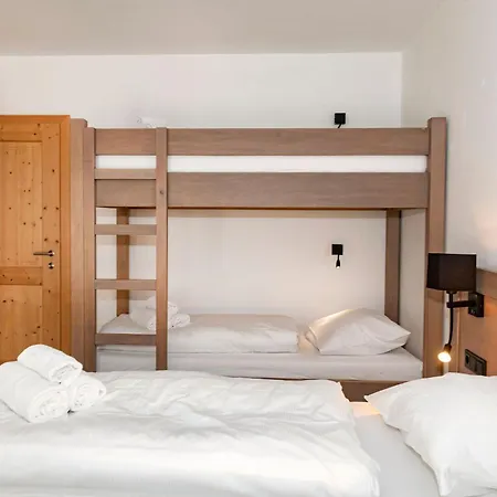 فندق Zillertal جيرلوس